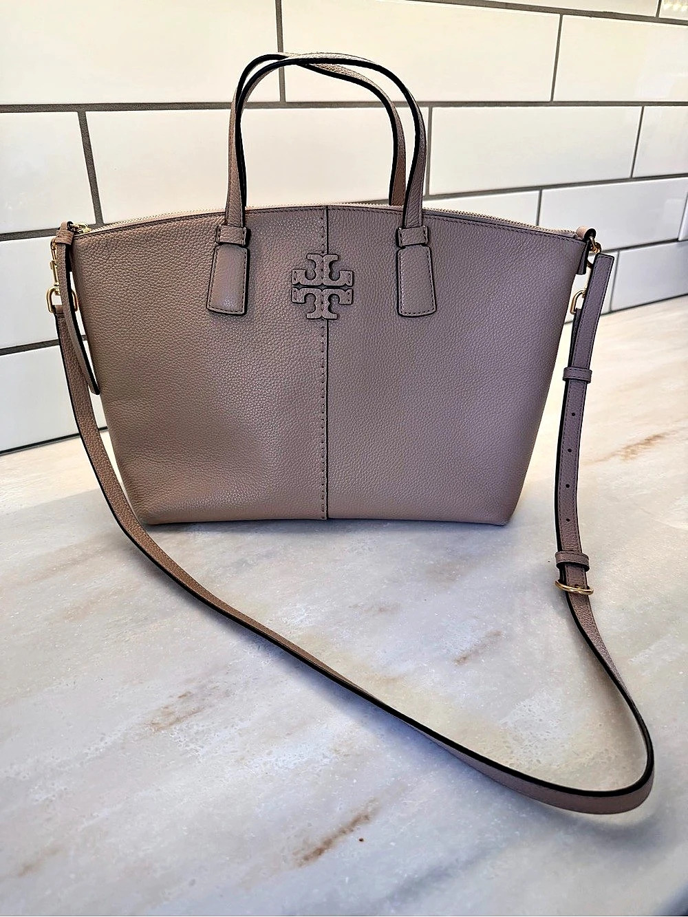 Tory Burch McGraw Carryall Pebbled Tote in Brown